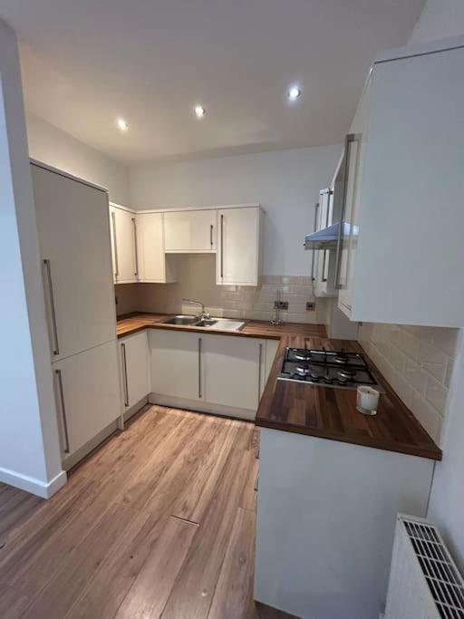 Spacious Central 2Bed Apartment Wilmslow Eksteriør billede