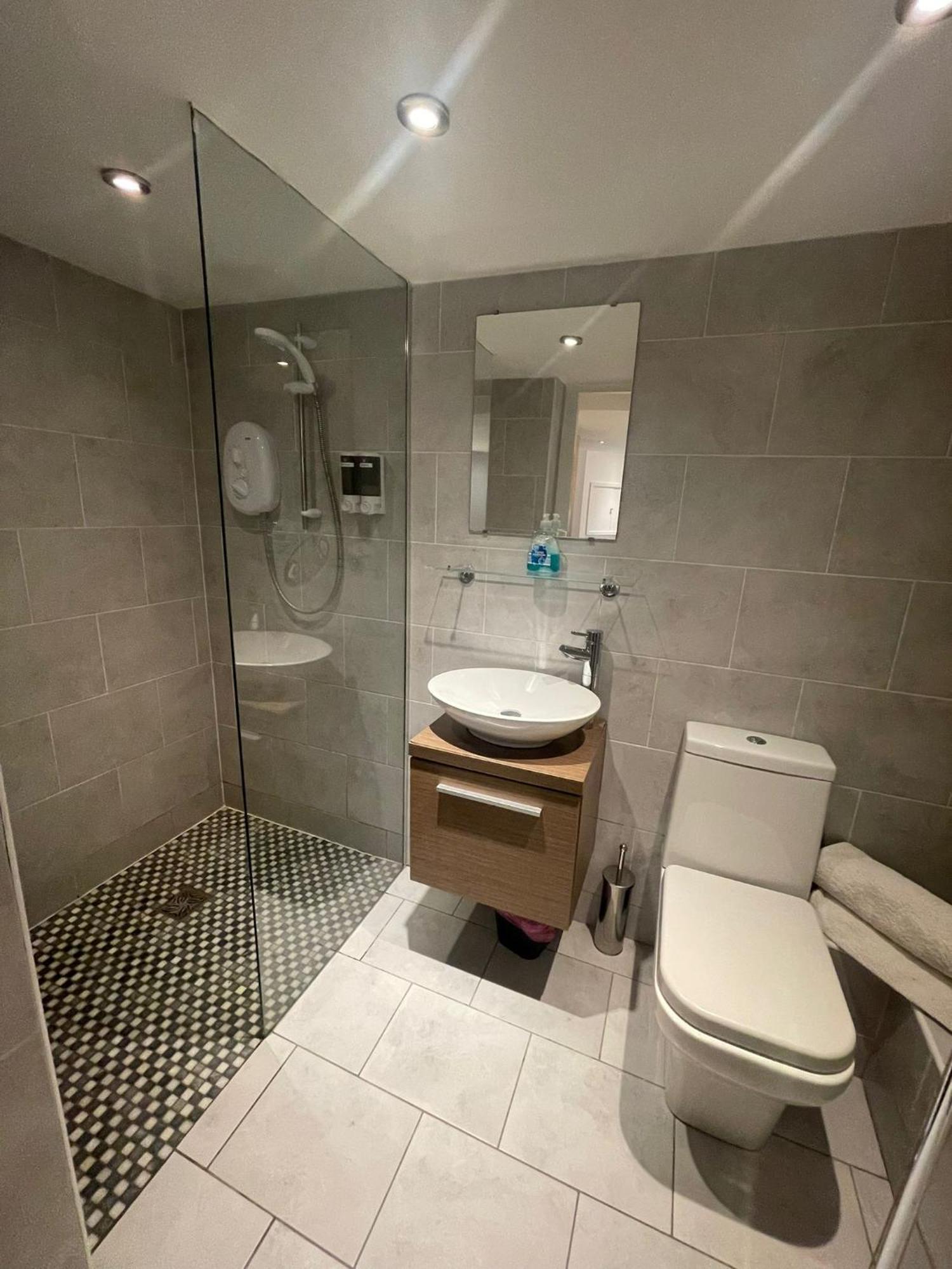 Spacious Central 2Bed Apartment Wilmslow Eksteriør billede